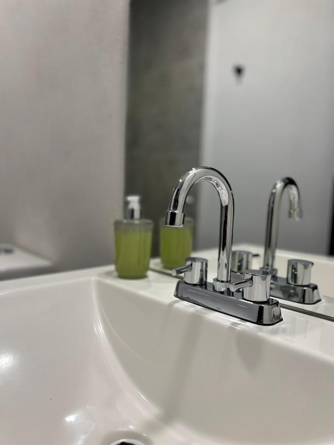 Hotel Tia Flora 레온 외부 사진
