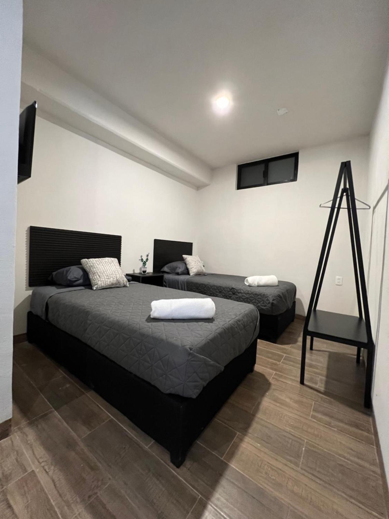 Hotel Tia Flora 레온 외부 사진