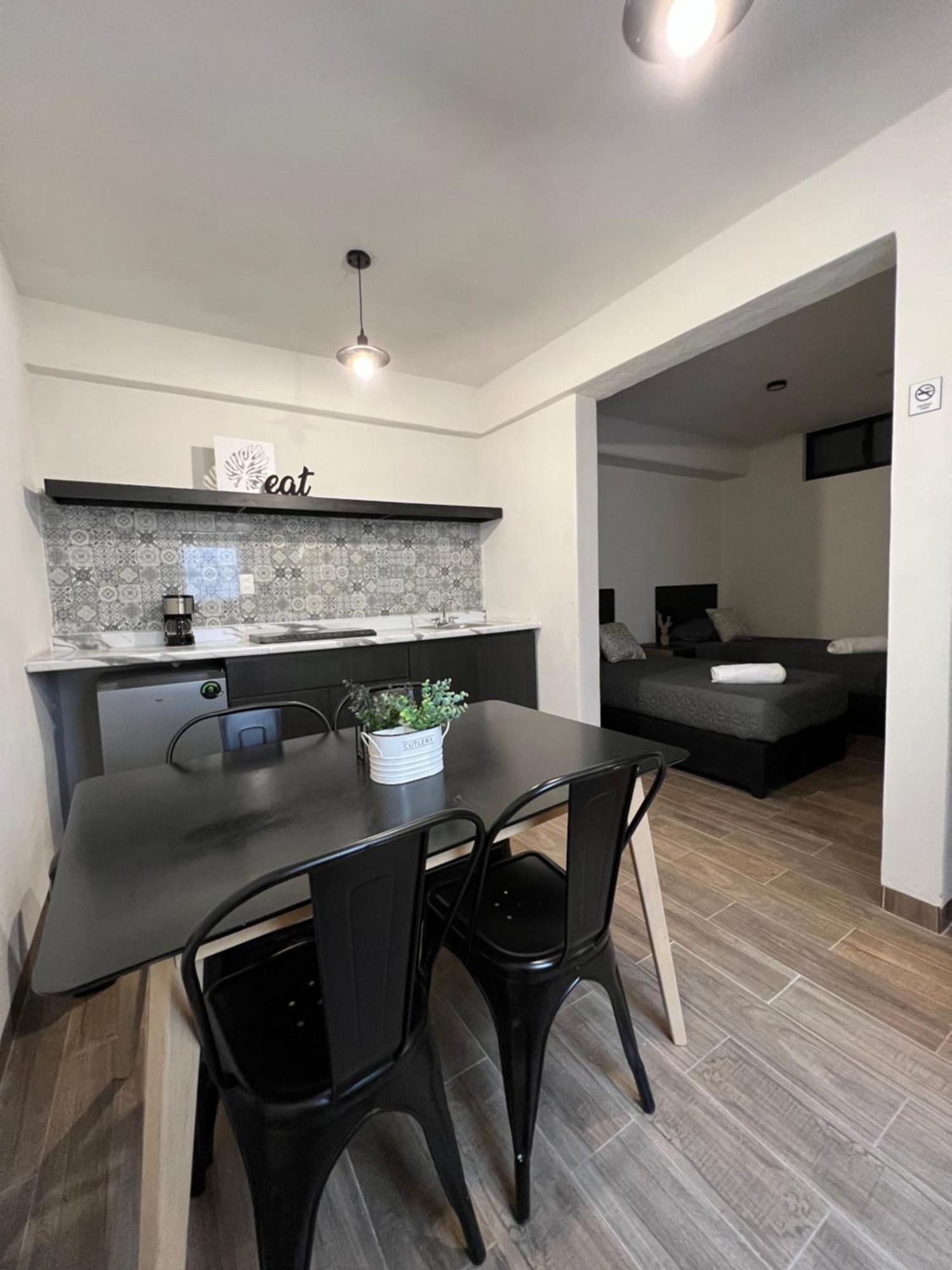 Hotel Tia Flora 레온 외부 사진