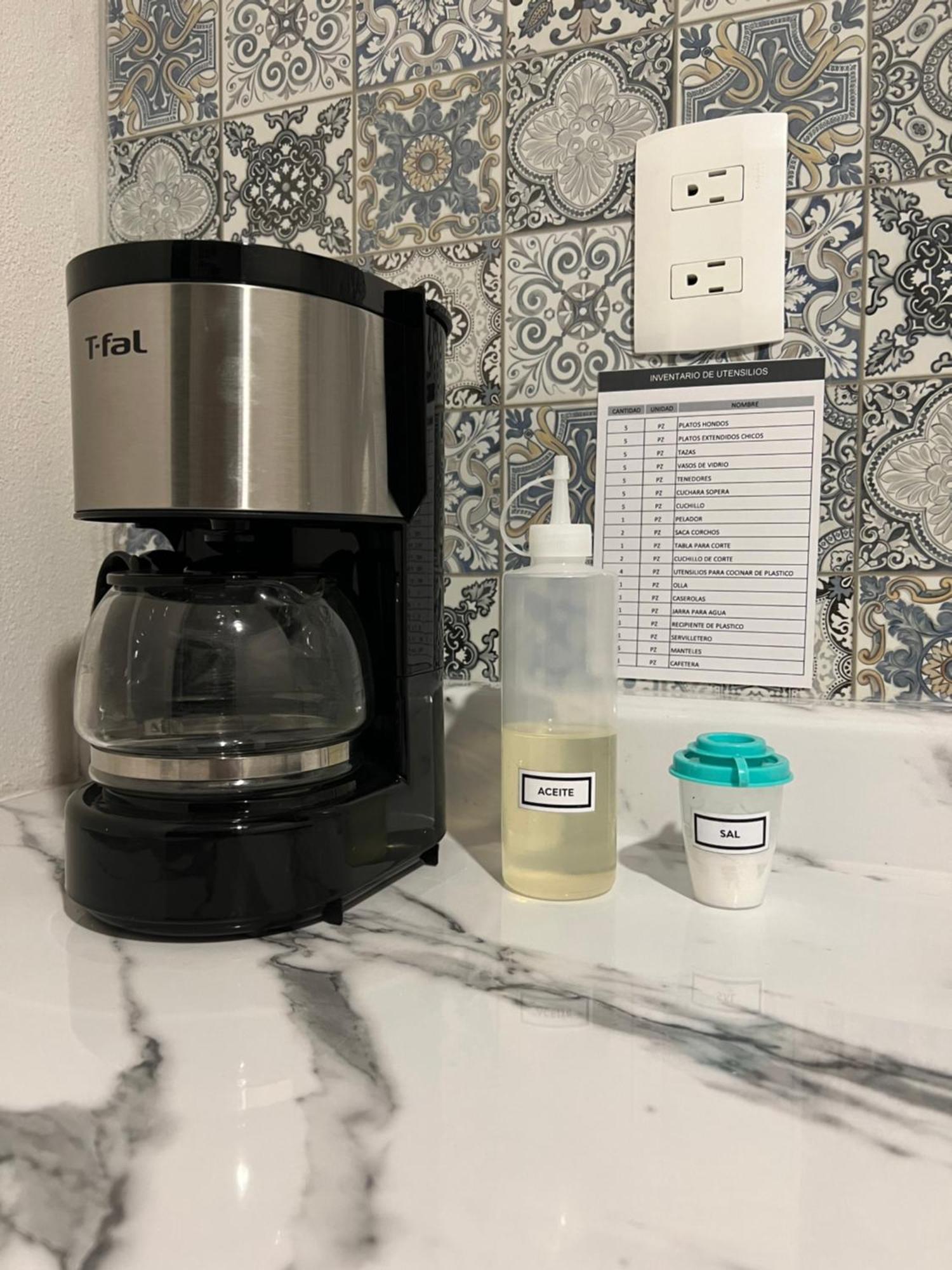 Hotel Tia Flora 레온 외부 사진