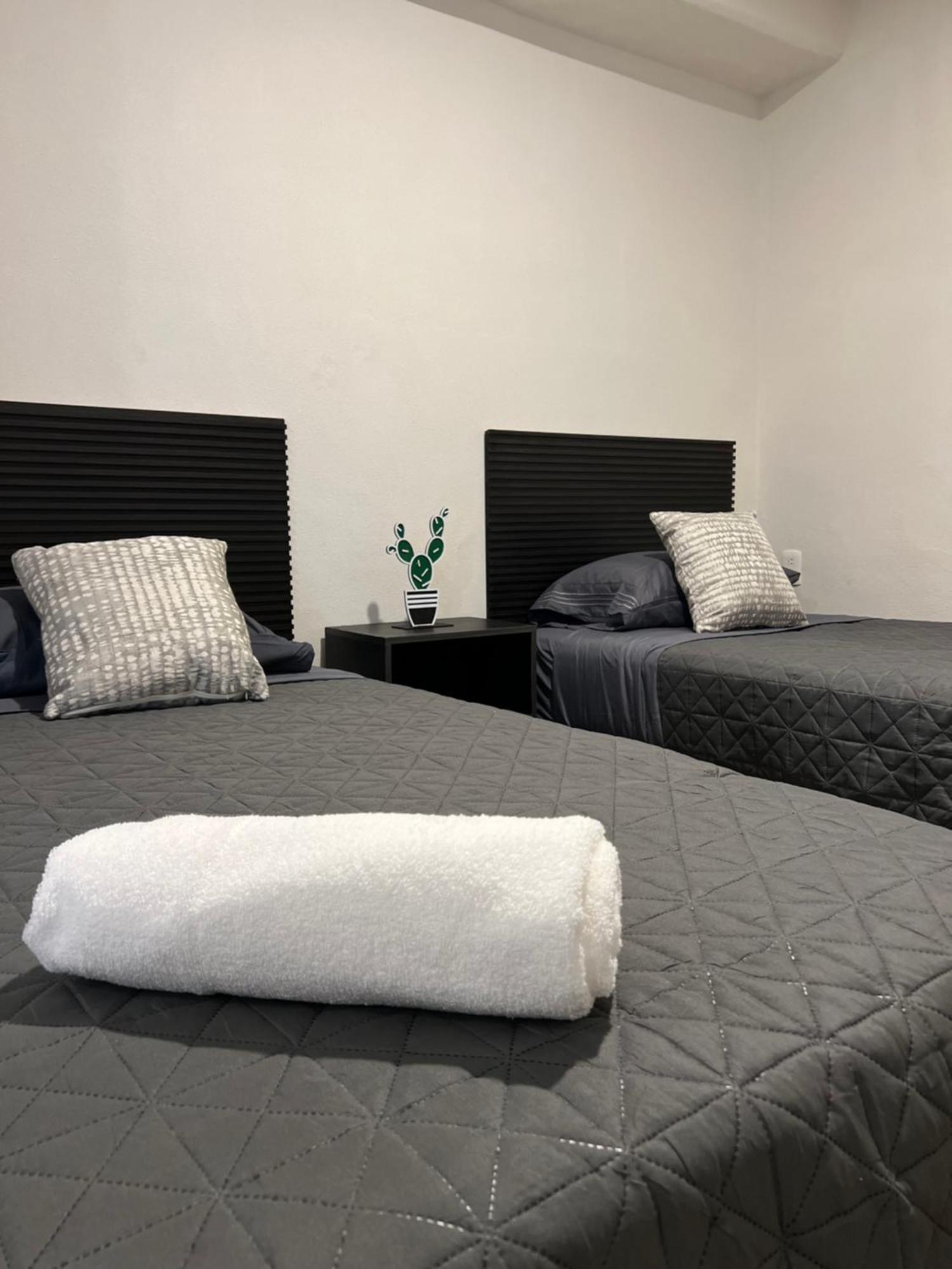 Hotel Tia Flora 레온 외부 사진